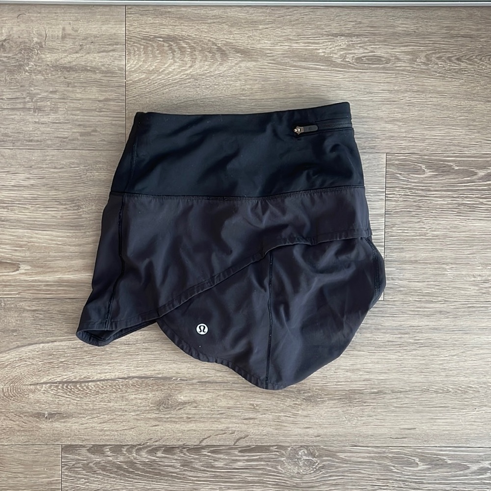 Lululemon short